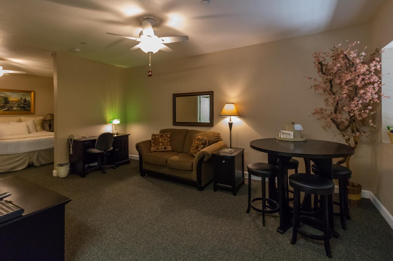 Grass Valley Courtyard Suites Luaran gambar