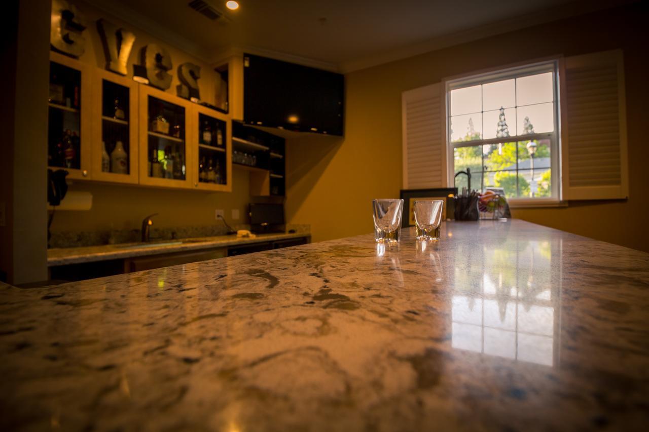 Grass Valley Courtyard Suites Luaran gambar