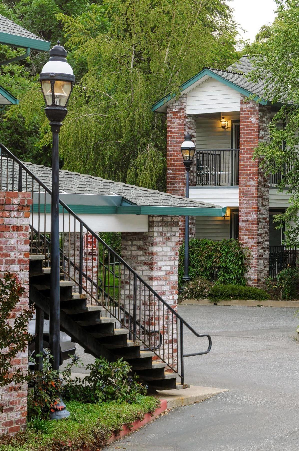 Grass Valley Courtyard Suites Luaran gambar