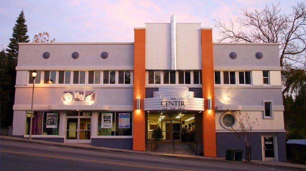 Grass Valley Courtyard Suites Luaran gambar