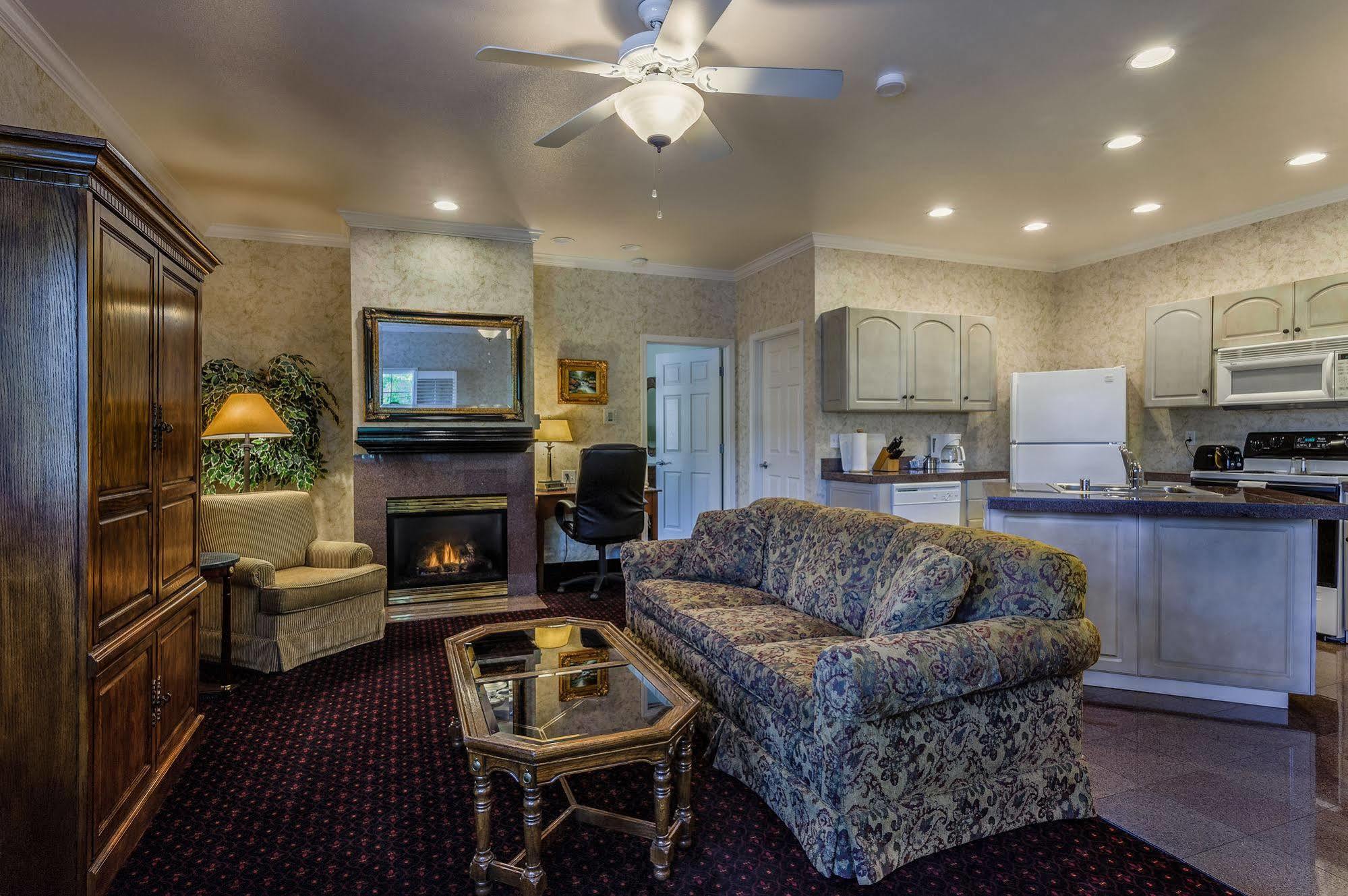 Grass Valley Courtyard Suites Luaran gambar